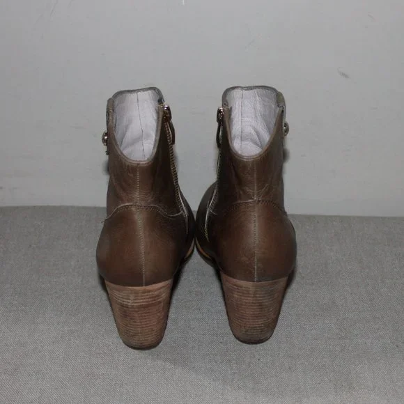 LADIES VINCE CAMUTO ANKLE BOOTS - 9 M - DARK TAN LEATHER - Picture 4 of 9